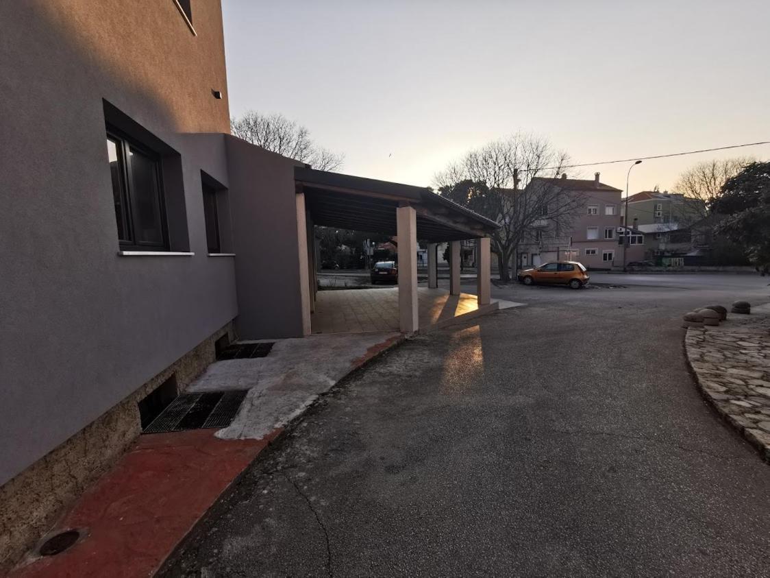 Elizabeta Deluxe Rooms Biograd Na Moru Eksteriør bilde