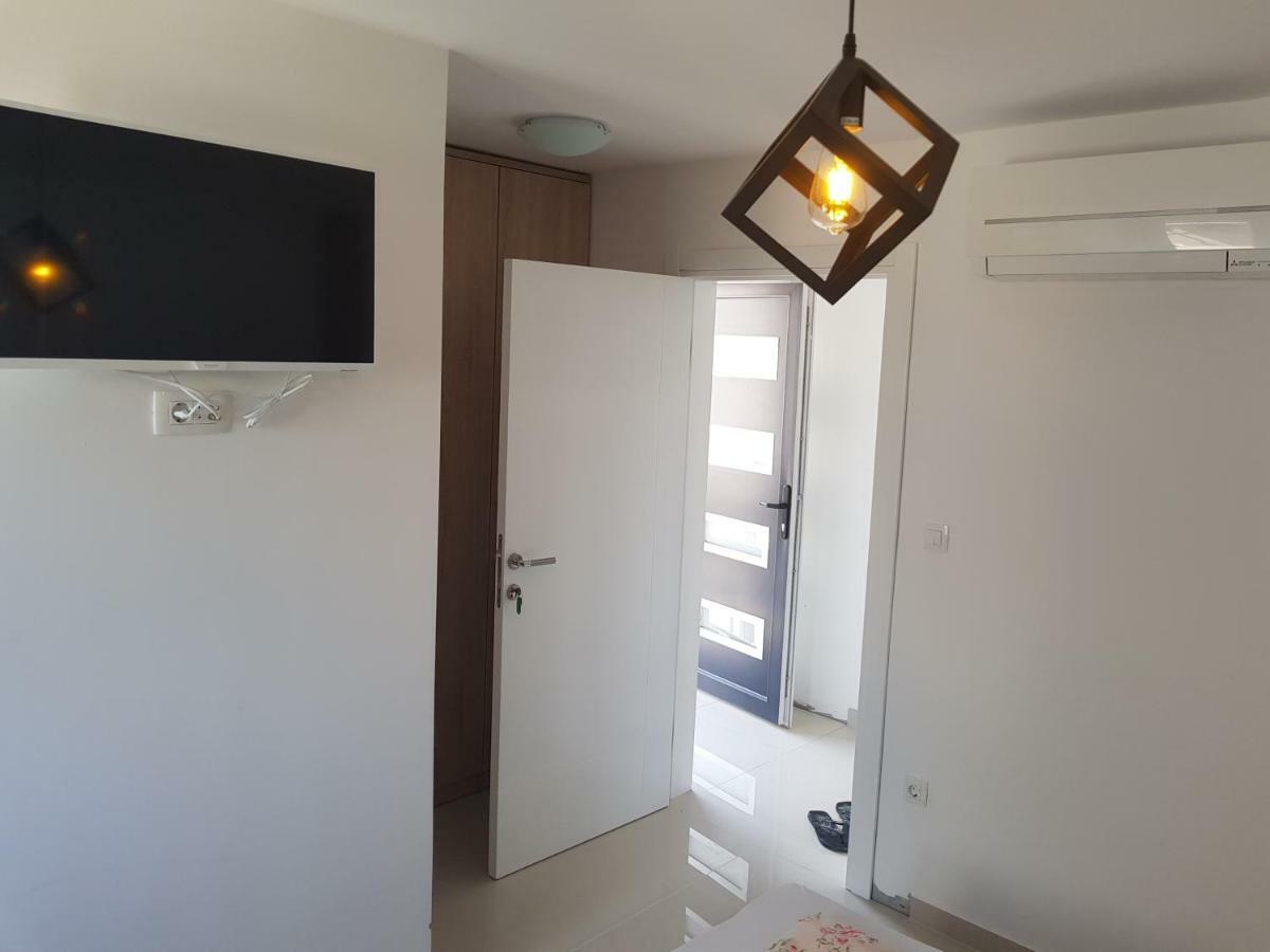 Elizabeta Deluxe Rooms Biograd Na Moru Eksteriør bilde