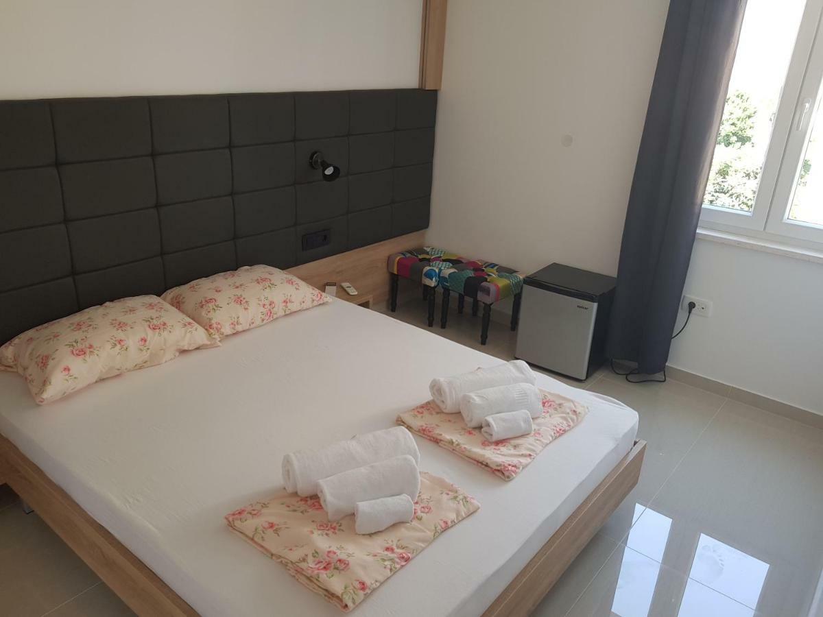 Elizabeta Deluxe Rooms Biograd Na Moru Eksteriør bilde