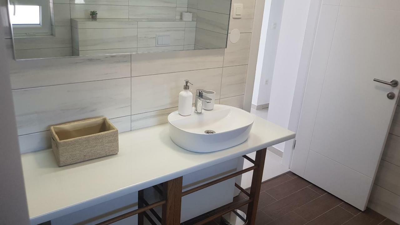 Elizabeta Deluxe Rooms Biograd Na Moru Eksteriør bilde